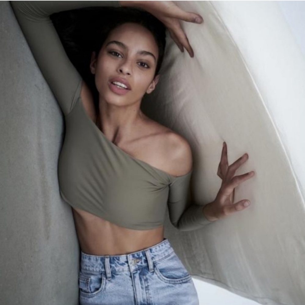 Zara Green Off-Shoulder Cropped Top